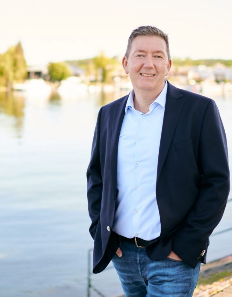 Michael von Briel am Wasser in Konstanz